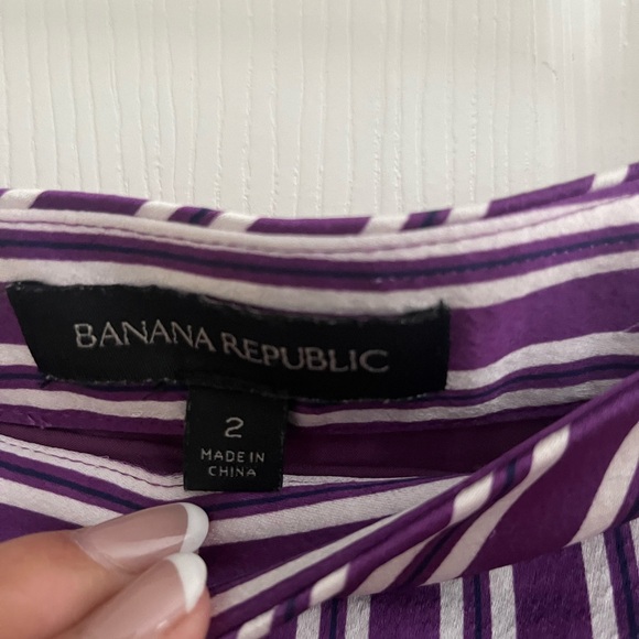 Ladies purple and white high/low satin skirt. Size 2 - Picture 3 of 3